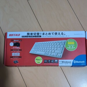 中古品　バッファロー製キーボード　BSKBB315WH ジャンク扱い