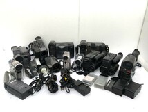 【同梱不可】【140】ジャンク品 11点まとめて 8ミリビデオカメラ/デジタルビデオカメラ/フィルムカメラ Canon・Victor等 ※動作不明_画像1