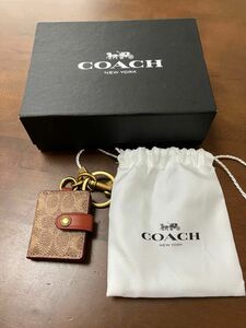 coach シグネチャー ピクチャー フレーム バッグ チャーム　箱付き