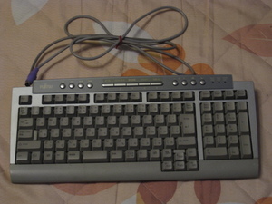 【中古品】☆FUJITSU 富士通 純正キーボード/ ＣＰ098514-01 / 電源入り動作及びPC起動時動作問題無！！