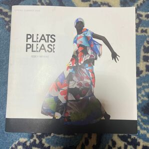 PLEATSPLEASE ISSEYMIYAKE パンフレット