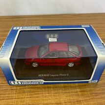 Renault Laguna I Phase II Sedan Bright Red （1/43スケール E2532） 他3点セット_画像3