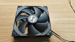 LANCOOL 216 RX　LIANLI　140mmファン　PCファン　ファン