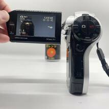 【簡易動作確認済み】SANYO Xacti DMX-HD1000 SILVER デジタルビデオカメラ　ハンディビデオカメラ　カメラ　SANYO 三洋_画像3