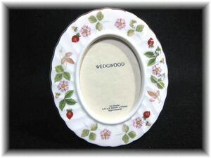 ‥　ウェッジウッド WEDGWOOD　フォトスタンド 写真立て 楕円形 ワイルドストロベリー　…　U　　イングランド英国陶磁器西洋陶器