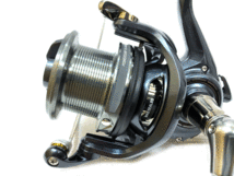 ★未使用品★　ダイワ　18パワーサーフSS　4000QD　DAIWA　18　POWERSURF　SS　スピニングリール　投げ釣り_画像3