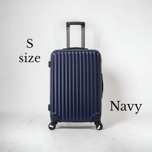 キャリーケース　スーツケース　 Sサイズ　ネイビー　TSAロック　拡張機能　シンプルデザイン　8輪　機内持ち込み可