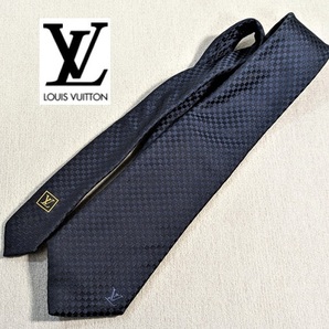 ★美品★LOUIS VUITTON/ルイヴィトン ネクタイ ネイビー（光沢） シルク100％ 市松模様 大剣幅9ｃｍ メンズの画像1