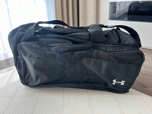 アンダーアーマー ボストンバック スポーツバッグ ボストンバッグ ゴルフ 大容量 旅行 鞄 黒