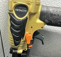 【美品/商品説明必須】HITACHI 日立工機 50mm 高圧フロアタッカー N5004HMF エアツール 大工道具 1677_画像5