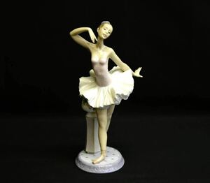 ＜大文字＞LLADRO　リヤドロ　「STAGE　PRESENCE」　フィギュリン　無傷共箱　売切品