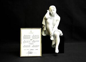 ＜大文字＞LLADRO　リヤドロ　「LOST　IN 　THOUGHT」　フィギュリン　証明書付　無傷　共箱　売切品