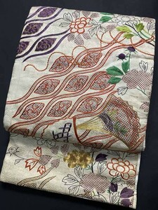 ★きものさらさ　アンティーク着物帯★江戸時代　白綸子地　刺繍　摺匹田　小袖裂　昼夜帯　古布　古裂　時代裂　希少　