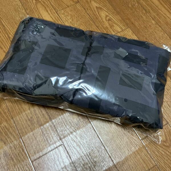 新品 布袋寅泰 パデットマフラー