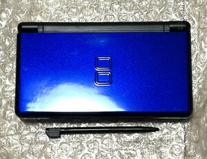 〈準美品・画面無傷〉NDS 北米版 ニンテンドーDS lite 本体 コバルトブルー/ブラック USG-001 NINTENDO ゲームボーイアドバンス対応 GBA