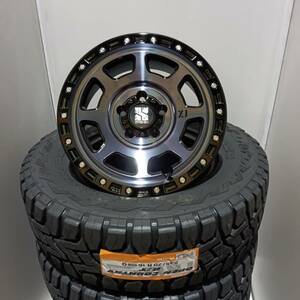 ラスト１台 エクストリームJ XJ07 7.0J-16+35 5/114 グロスBKマシーン/インディゴクリア オープンカントリーR/T 235/70R16 2024年製