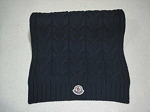 ★新品本物【モンクレール・MONCLER】お馴染みのロゴワッペン付きアラン編みマフラー/ストール！濃紺ダークネイビー無地DarkNavyイタリア製