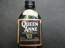 ★ＱＵＥＥＮ　ＡＮＮＥ★　　スコッチウイスキー　　容量：４７ml　　アルコール分：４３°　　ミニボトル・古酒_画像1