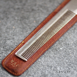 VAN JAC Van ja Kett with logo Vintage metal comb leather case attaching men's fashion ivy comb brush small articles 