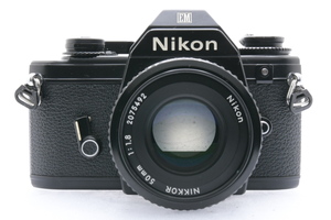 Nikon EM + AI-S NIKKOR 50mm F1.8 ニコン フィルムカメラ MF一眼レフ 標準単焦点レンズ