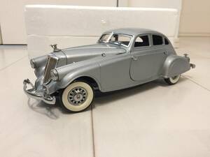 DANBURY MINT　ダンバリーミント　1933 PIERCE SILVER ARROW　ピアス シルバー アロー 1/24スケール　トランク開閉 タイプ