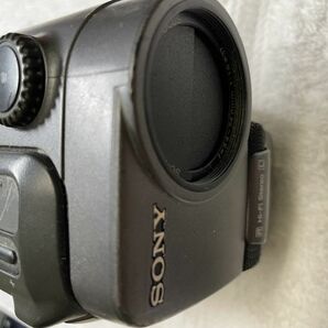 SONY video Hi8 Handycam CCD-TR3の画像5