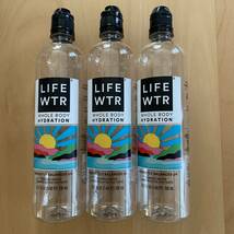 日本未発売 未使用 Life wtr ライフウォーター 700mL 3本セット 空ボトル_画像1