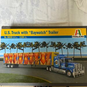 プラモデル 未組立 イタレリ　U.S.Truck with “Baywatch”Trailer (1/24)