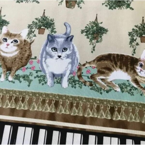 稀少品1mピアノ鍵盤*猫kokka 綿オックス バニラ.ミント地 幅110cm