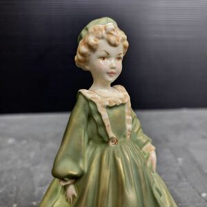 ROYAL WORCESTER F.G.DOUGHTY GRANDMOTHER'S DRESS 英国 西洋アンティーク 人形 西洋美術 女の子 フィギュリン 陶器人形 置物 ビンテージ