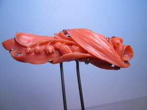 【江月】アンティーク・芝翫香 本珊瑚 愛らしい鈴蘭彫刻のかんざし 8,24g 共ケース付