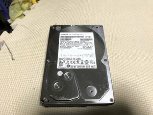 M1799 HITACH 3.5インチHDD 2TB S-ATA 7200rpm HDS723020BLA642 使用 81時間 全国送料無料