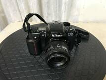 M1850 Nikon ニコン F-601 QUARTZ DATE +レンズNIKKOR 35-70 mm 1:3.3-4.5 _画像1