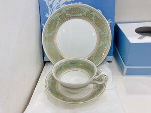 ◆【美品】WEDGWOOD Columbia sage green ウエッジウッド コロンビアセージグリーン ケーキ皿とカップ&ソーサー ケーキ皿未使用 箱付き