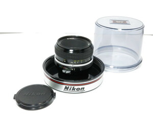 Nikon NEW NIKKOR 50mm F2 ニコン 単焦点 レンズ CP-8レンズケース付き [管NI2290]