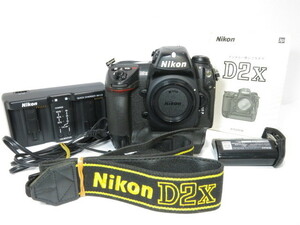 [ 中古 19409ショット ] Nikon D2X ボディー チャージャー付 ニコン [管Ni2378]