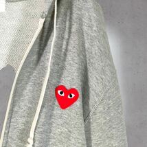 【人気デザイン】PLAY COMME des GARCONS プレイコムデギャルソン　パーカー　Mサイズ　ジップアップ　ワンポイント刺繍ロゴ　スウェット_画像7