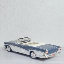 MotorMax 1/18 ビュイックロードマスター 1960 BUICK RoadMaster ダイキャスト ミニカー 完成品 旧車 クラシック アメ車 アメリカン 雑貨_画像3