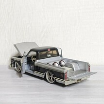 Jada 1/24 シボレー シャイアン カスタム ピックアップ 1972 CHEVROLET Cheyenne PICK UP トラック アメ車 ダイキャスト ミニカー_画像7