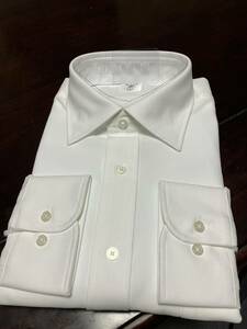 SHIRT MART☆白無地　形態安定ワイシャツ　LL(43-84)　セミワイド　ニットストレッチ素材　柔らかで着やすいです