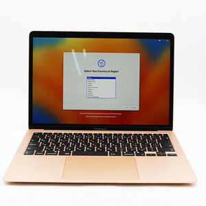 美品 Apple MacBook Air M1, 2020 8GB/SSD 256GB/充放電回数66回