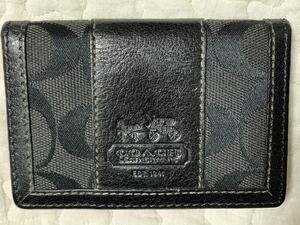 coach 名刺入れ　カードケース　ブラック　定期入れ 黒 シグネチャー　送料込み　匿名配送