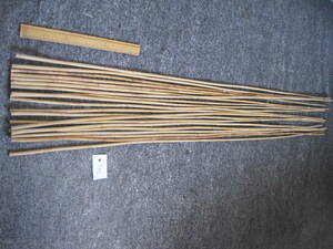 スズダケ　Z　太さ元径約７．５～８．０ｍｍ　２０本　高野竹　矢竹ではありません　矯め無し　長さ約１３６～１４３ｃｍ 