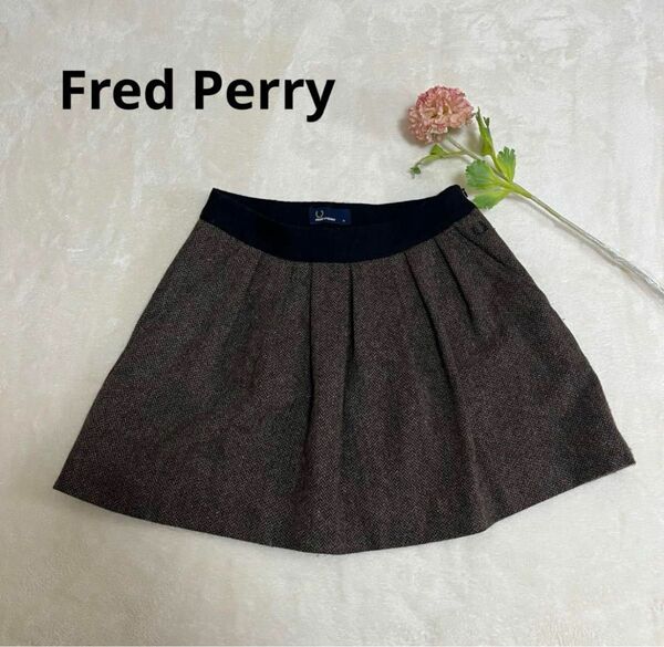 【Fred Perry】　フレッドペリー　両サイドポケット付き　Sサイズ ミニスカート スカート