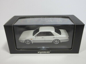 1/43　KYOSHO JUNCTION PRODUCE　03709JWP　NISSAN　CIMA（YF31） White　京商　日産　シーマ　ホワイト