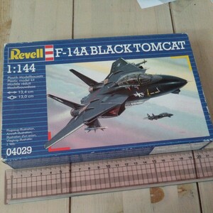 ドイツ Revell レベル 04029 1/144 F-14A トムキャット ブラックバニー VX-4 アメリカ海軍 米海軍 チャイナレイク ブラックトムキャット