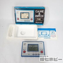 2QM27◆当時物 任天堂 ゲームウォッチ FIRE GAME&WATHC 箱説付 動作OK 現状/昭和レトロ LCD LSIゲーム 送:-/60_画像1