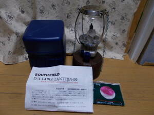  South Field D-X table lantern 400 bright. Solo . is good put on fire OK condition excellent 