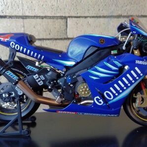 絶版YAMAHA 2003 MOTOGP YZR M1ミニチャンプス　アレックスバロス