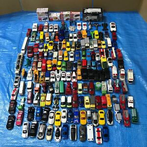 〈DK127〉TOMICA トミカ　約200台近く　働く車 スポーツカー 乗用車 パトカー ジープ 移ろうクルマの街　大量 まとめ